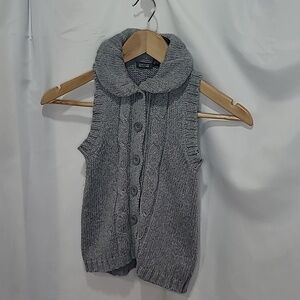 5/$30 KENNETH COLE Button Down Sweater Vest